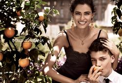 14197002_Dolce__Gabbana_FW_2012_Jewellery_Campaign_1.jpg